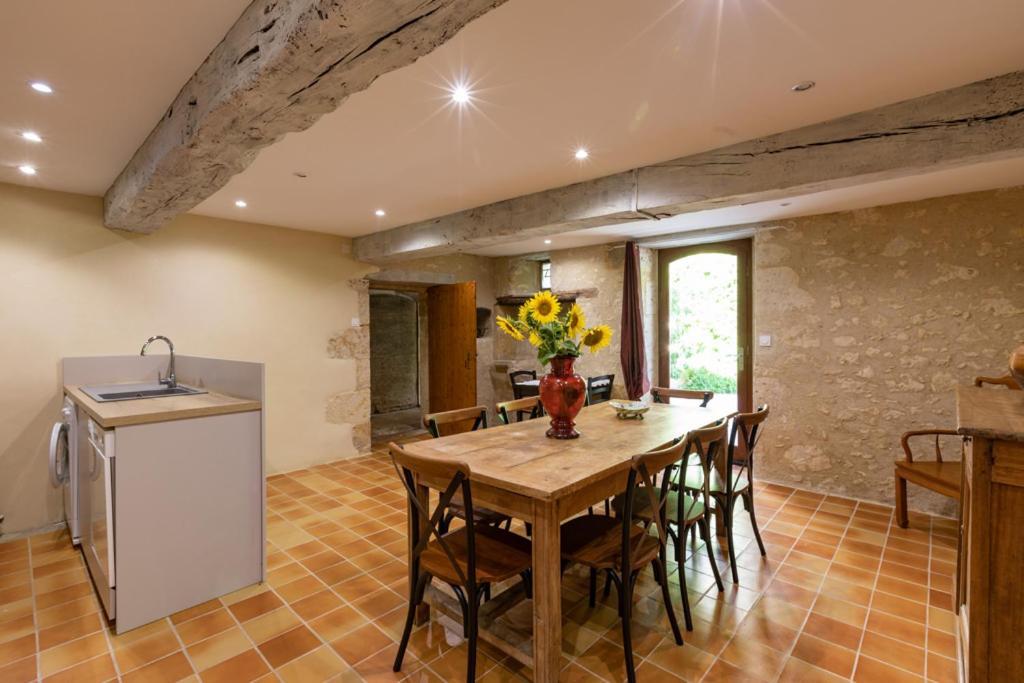 Bed and Breakfast Domaine De Laplan Cezan Esterno foto