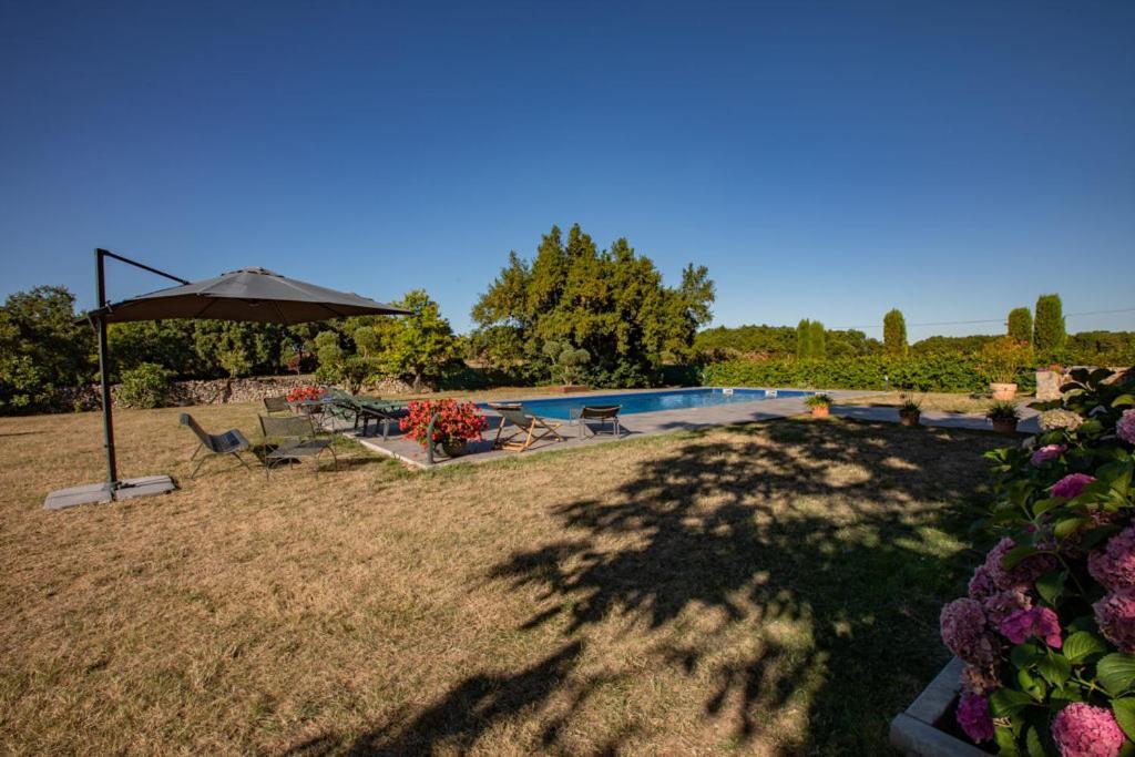 Bed and Breakfast Domaine De Laplan Cezan Esterno foto